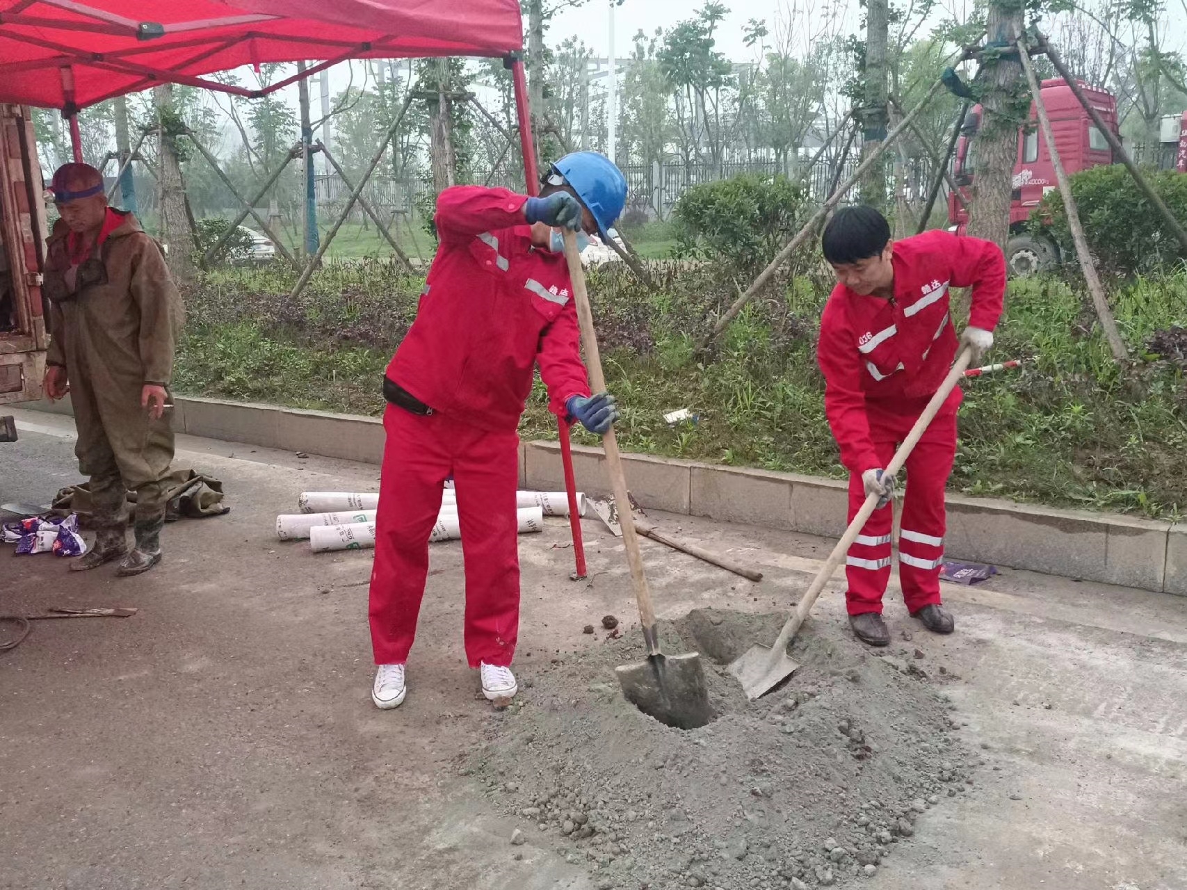 牙克石管道疏通哪家好】及时进行市政管道清淤